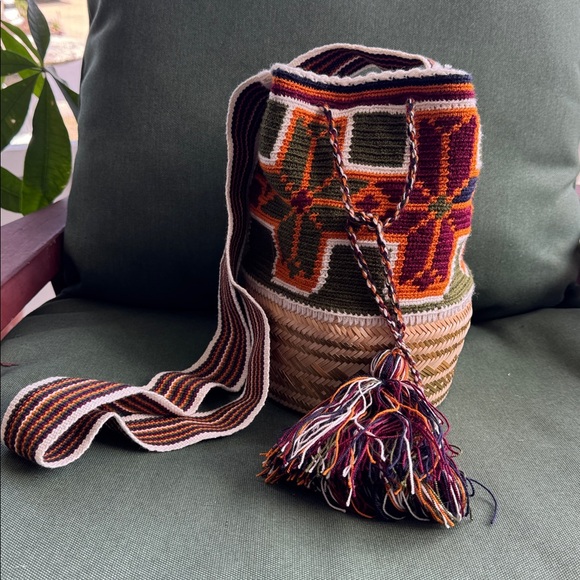 Opalo Handwoven and Iraca Palm Tote –Colombian Artisan Bag - Picture 8 of 12